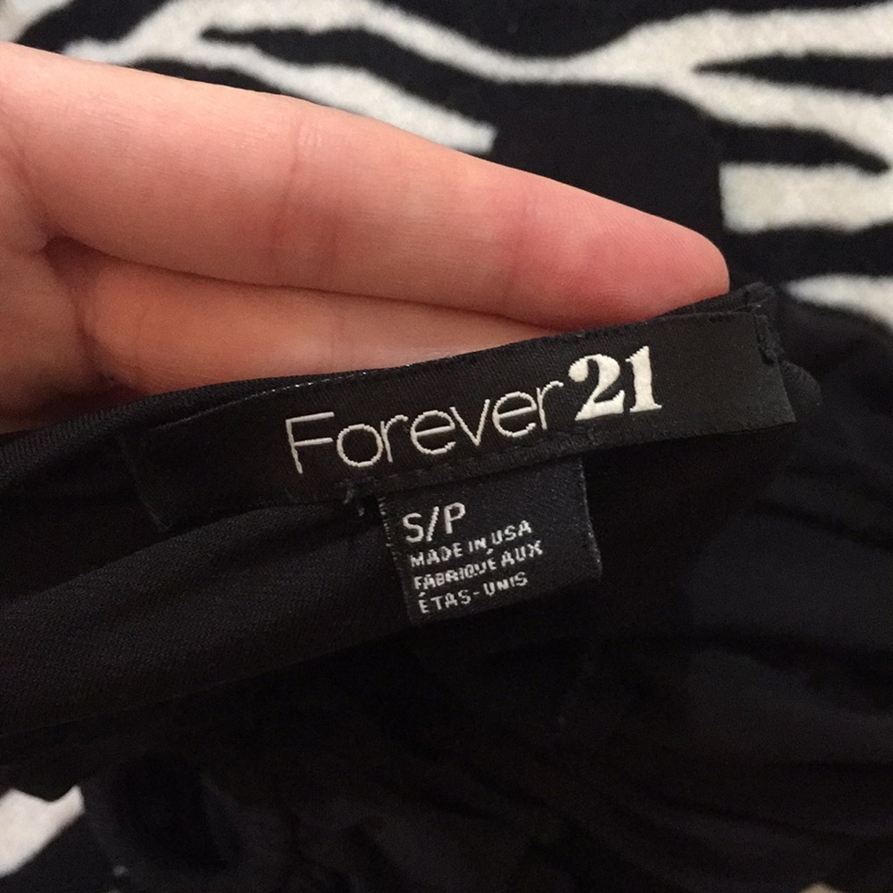 2 bodycon dresses off shoulder and low back lace - Picture 6 of 7